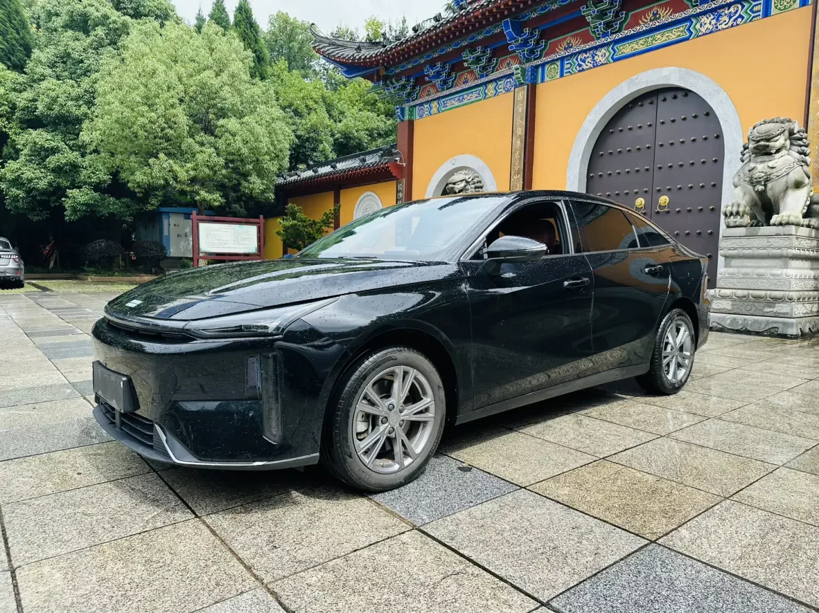 Geely Galaxy L6  из Китая