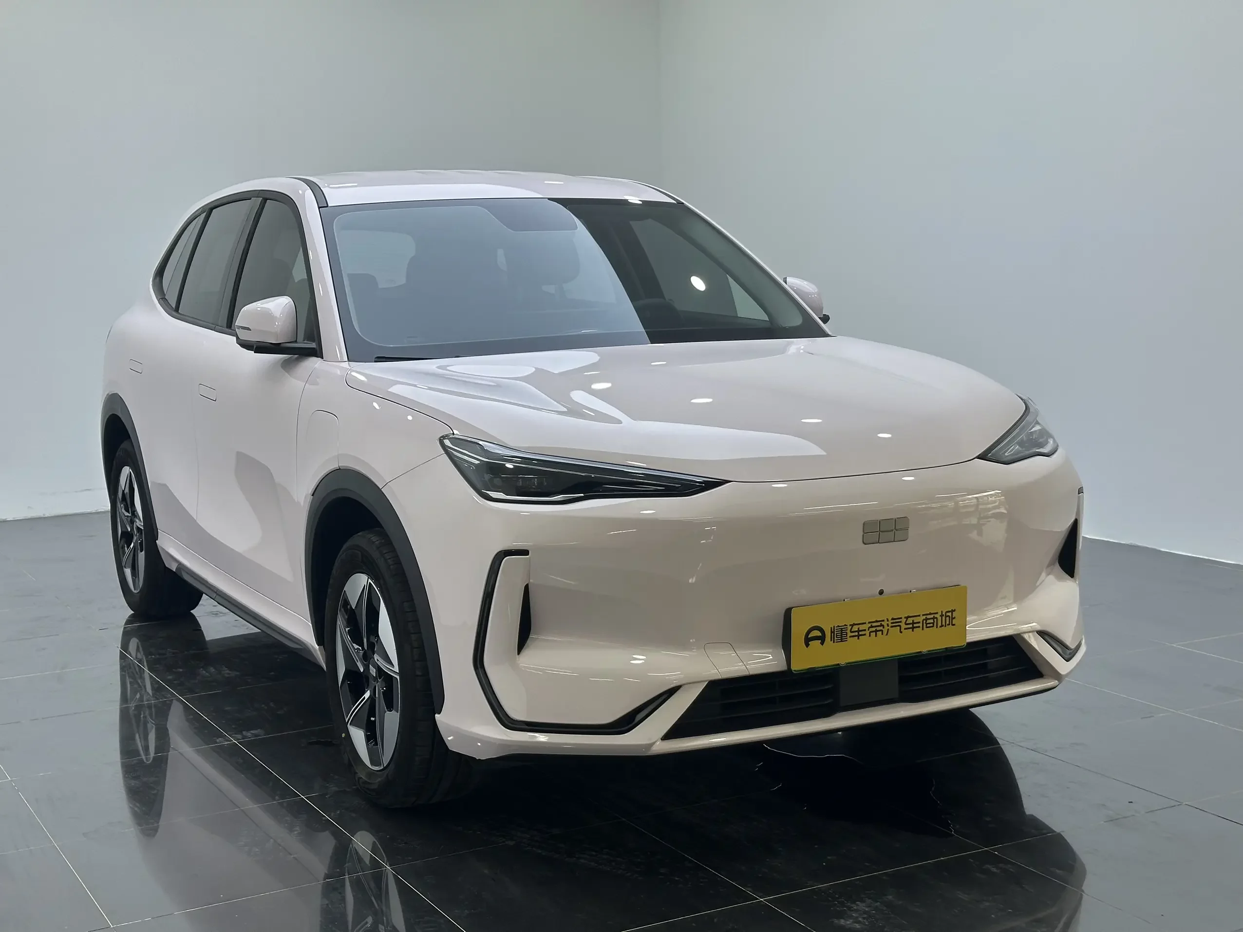 Geely Galaxy E5