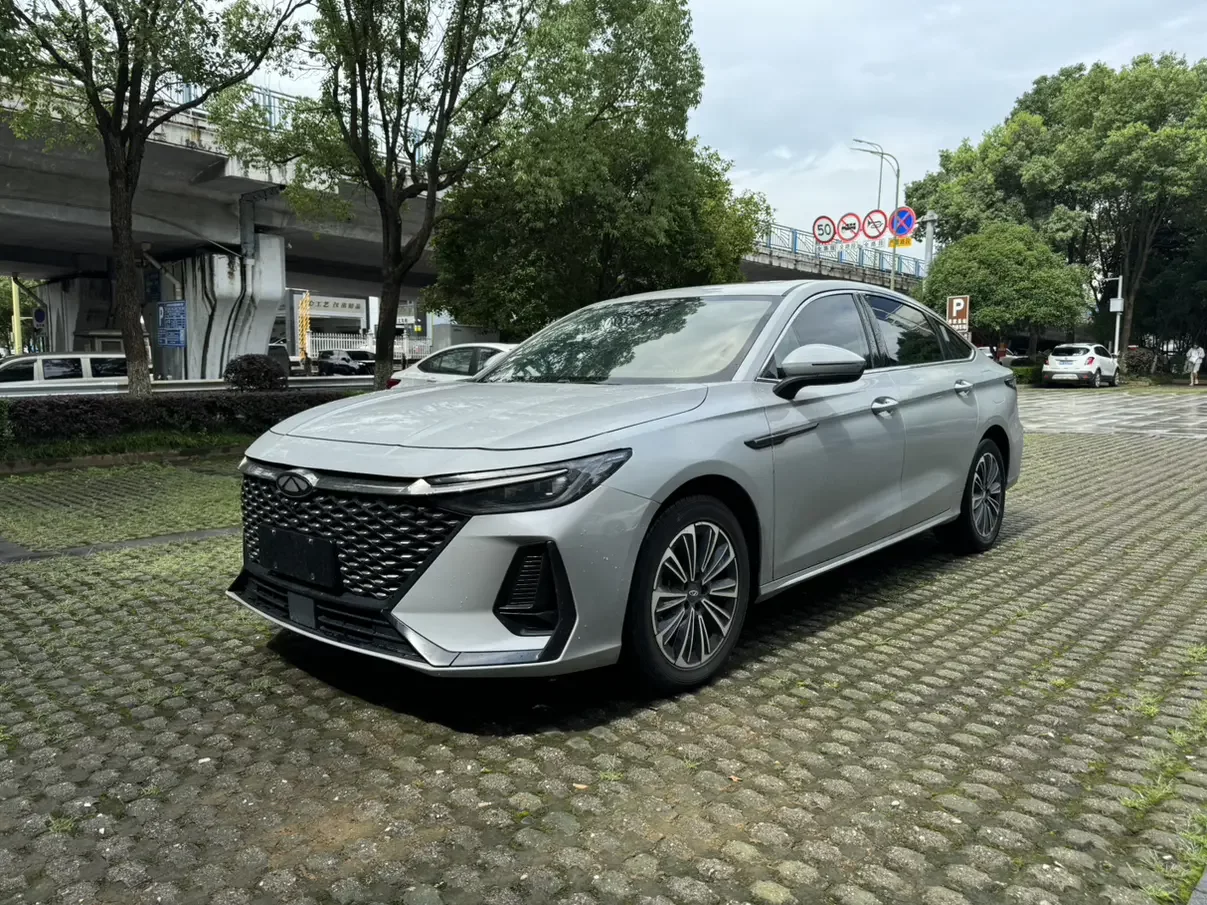 Chery Fengyun A8