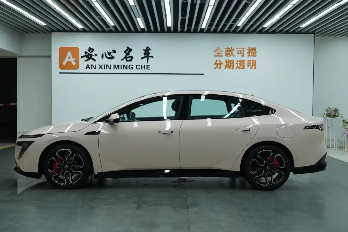 Nissan N7