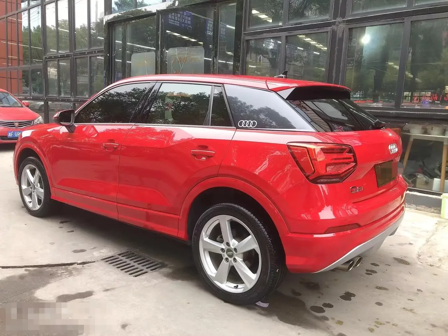 Audi Q2L