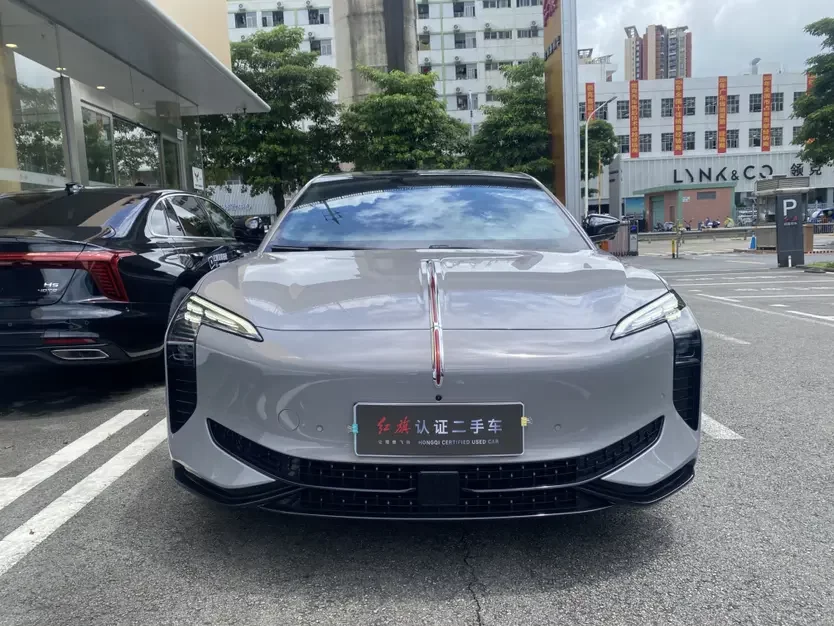 Hongqi EH7