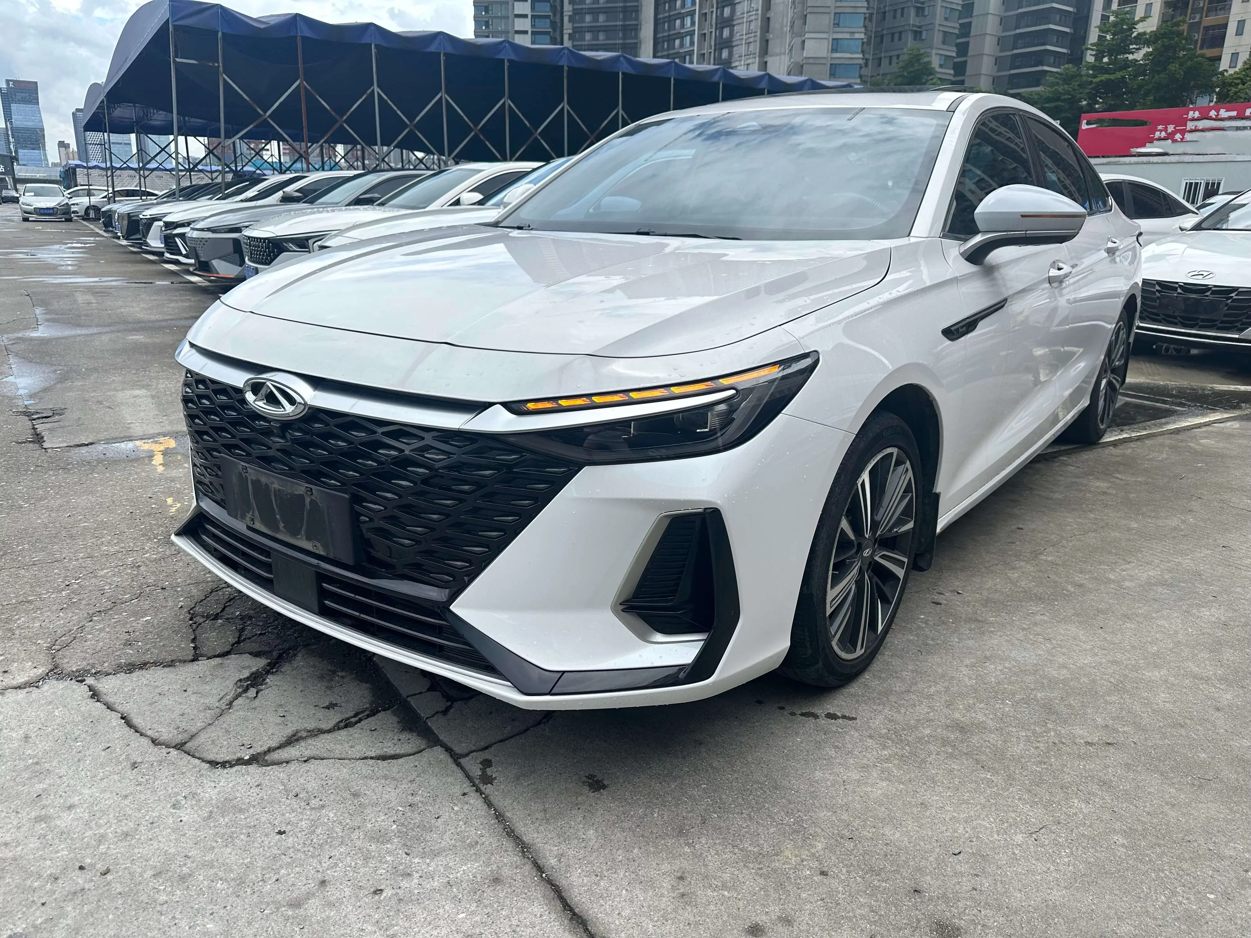 Chery Arrizo 8