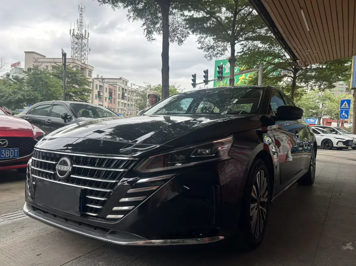 Nissan Altima