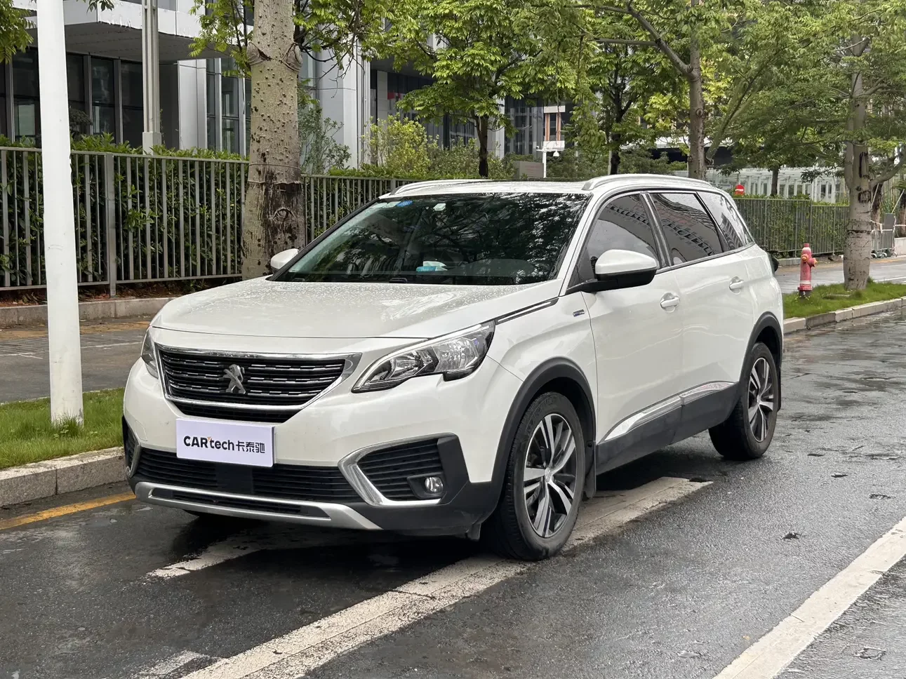 Peugeot 5008