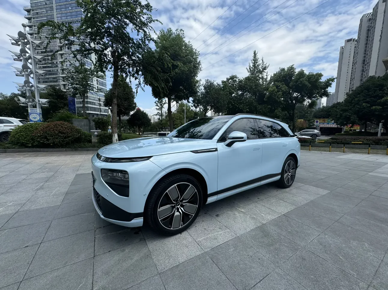 Xpeng G9