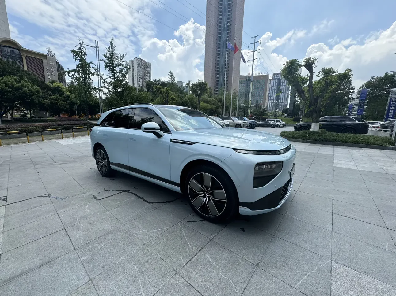 Xpeng G9