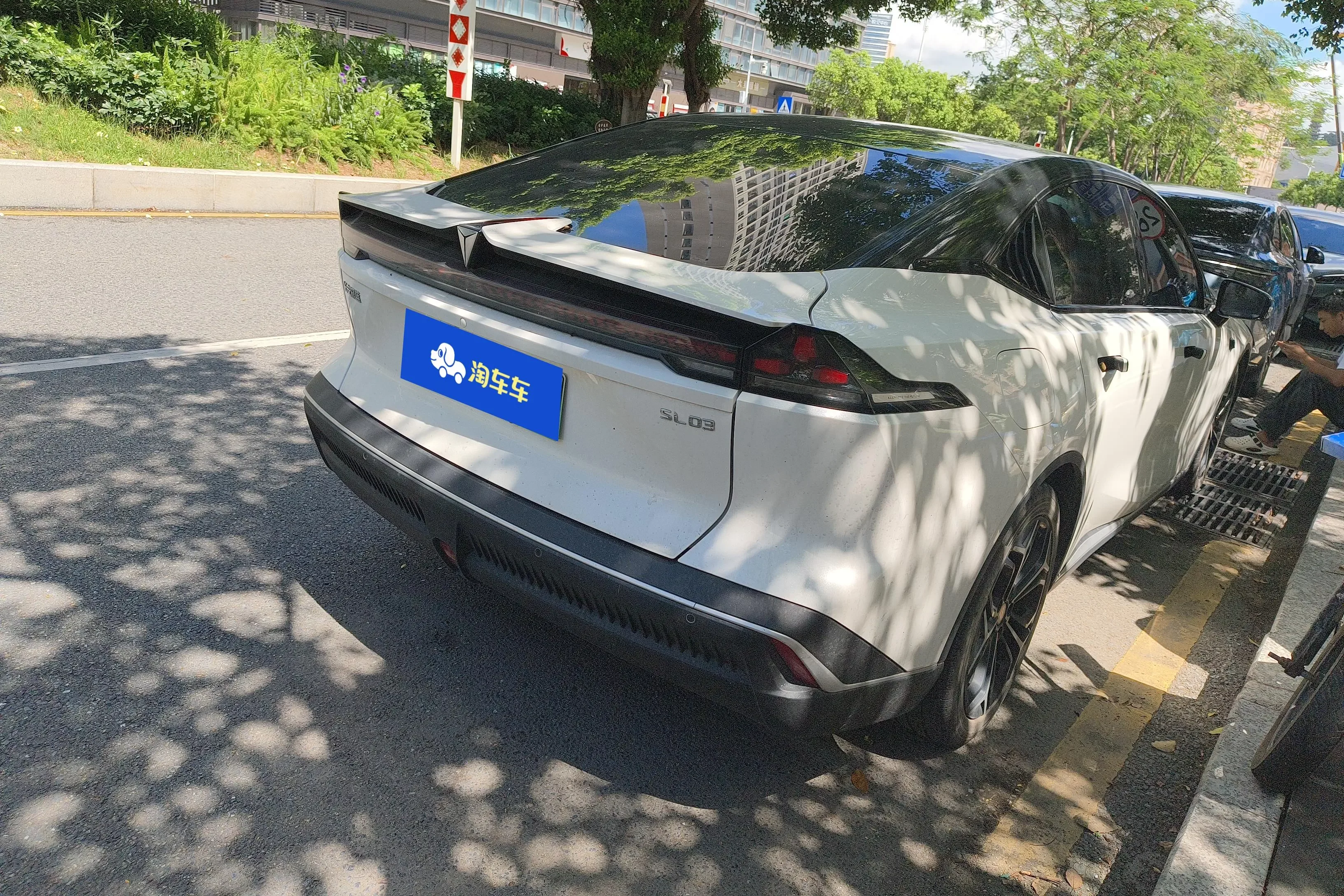 Deepal Dark blue SL03