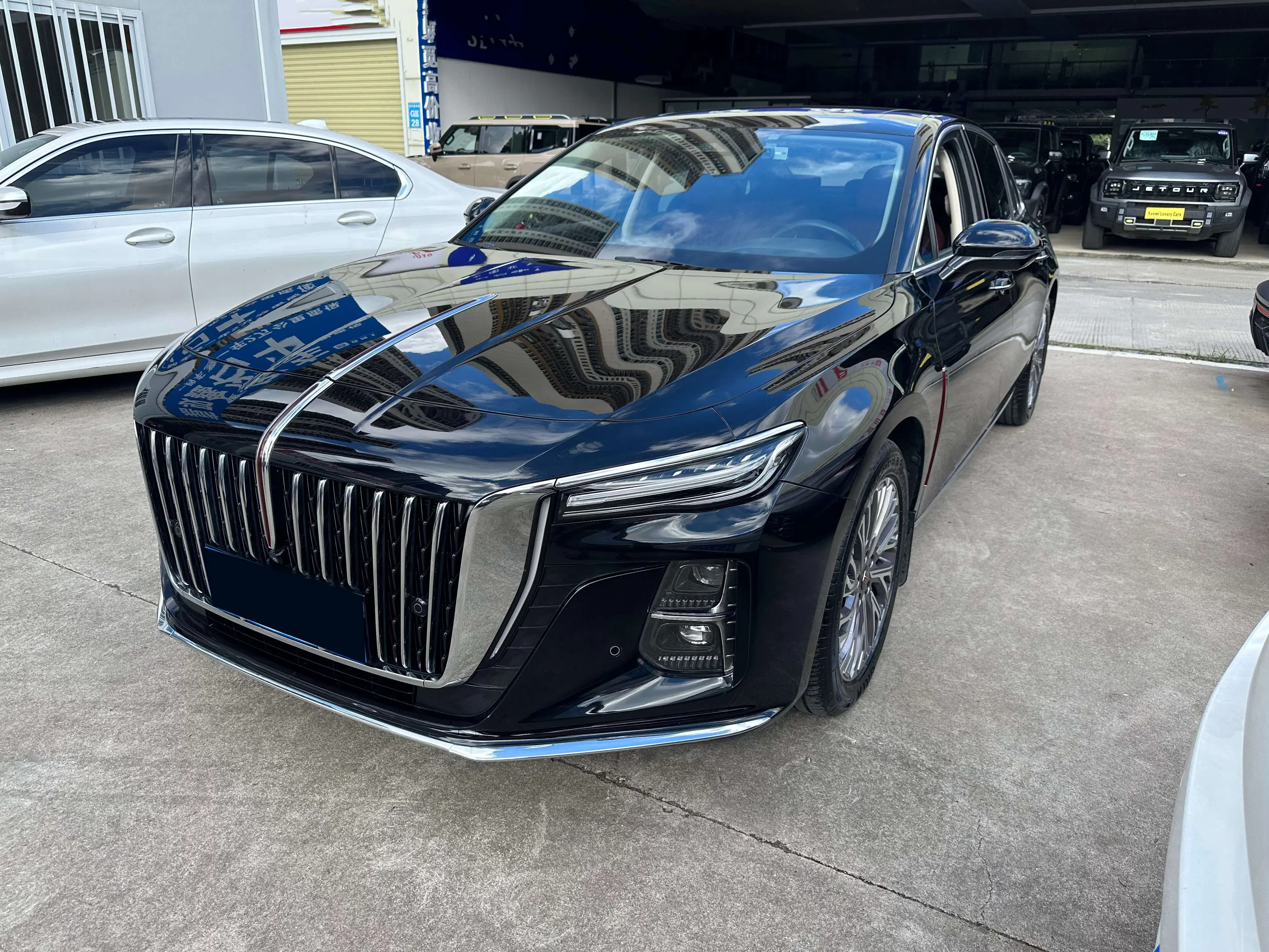 Hongqi H5  из Китая