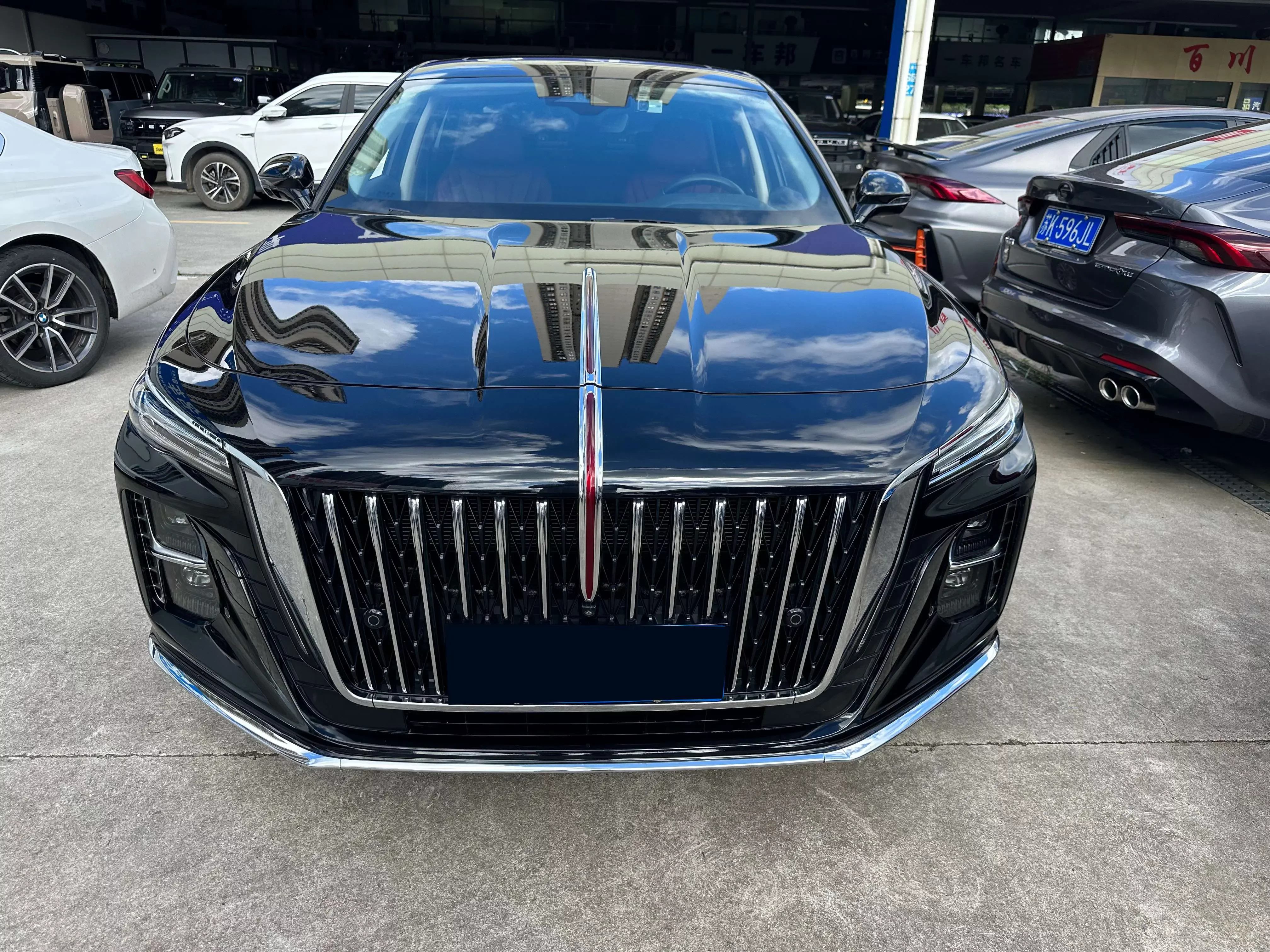 Hongqi H5  из Китая