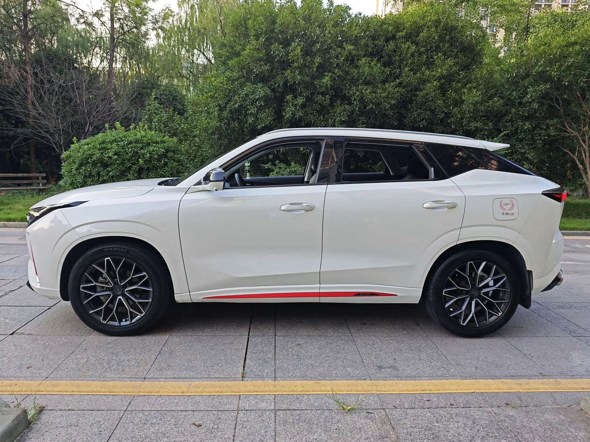 Oshan Changan Auchan Z6