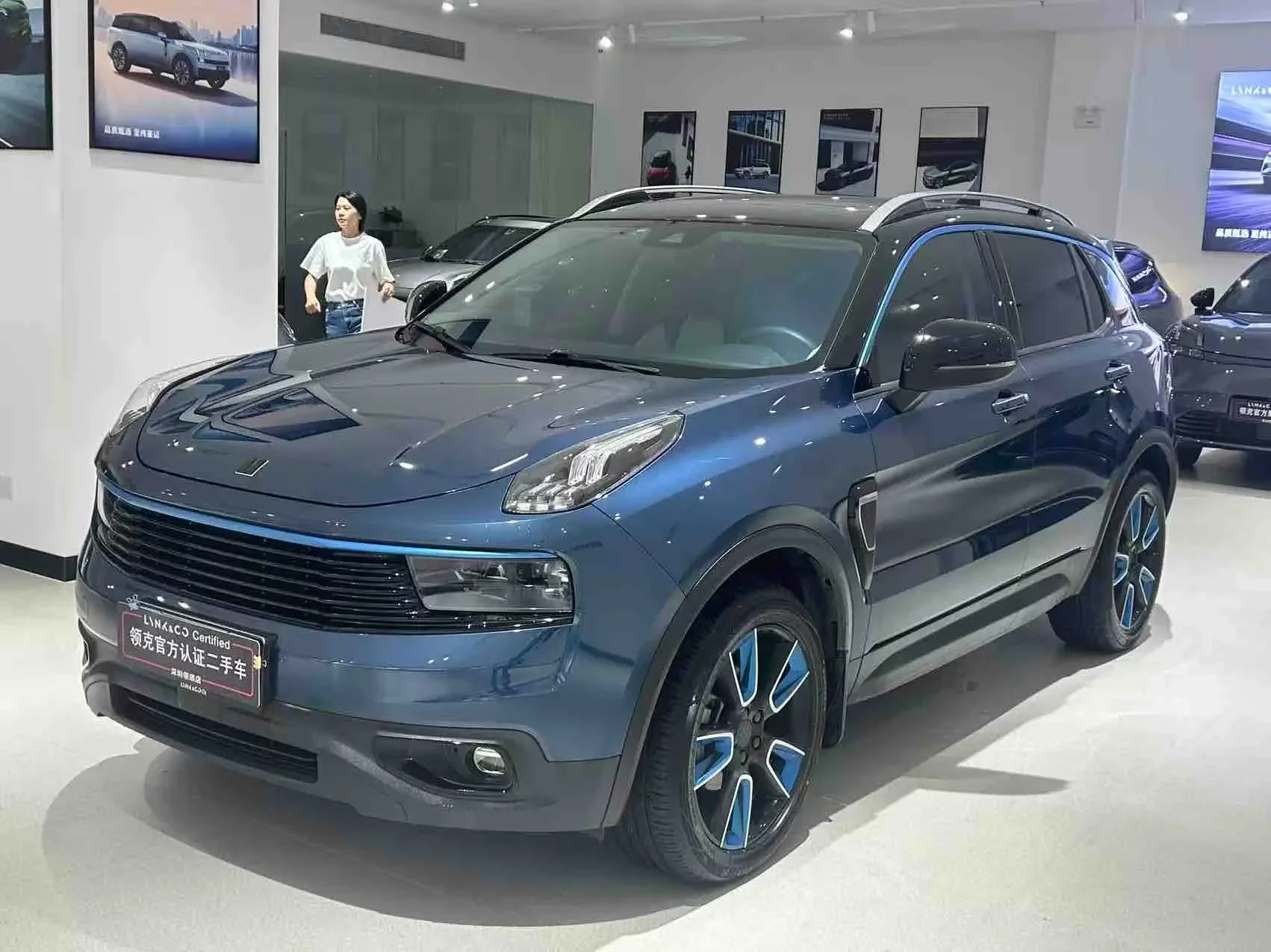 Lynk & Co 01