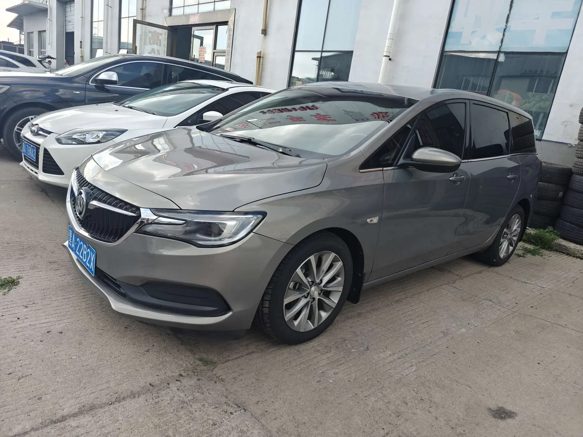 Buick GL6