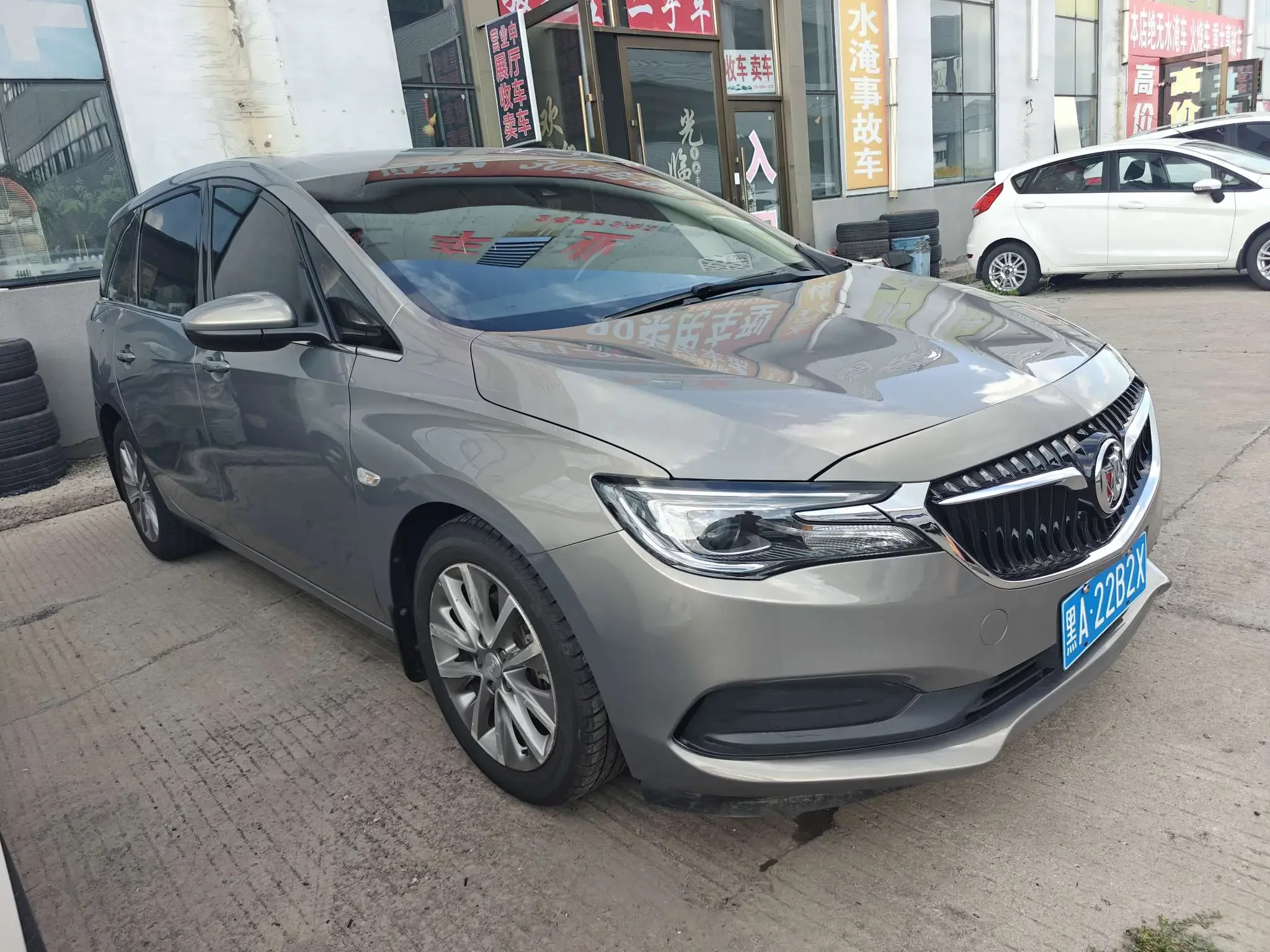 Buick GL6