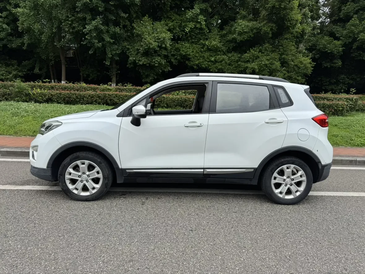 Changan CS15