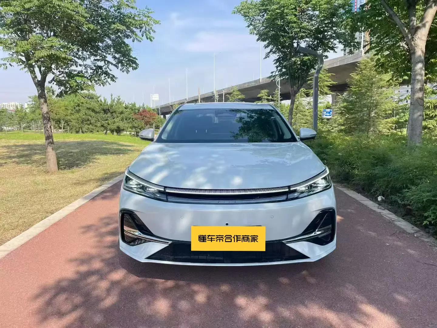 Geely Galaxy A7 EM