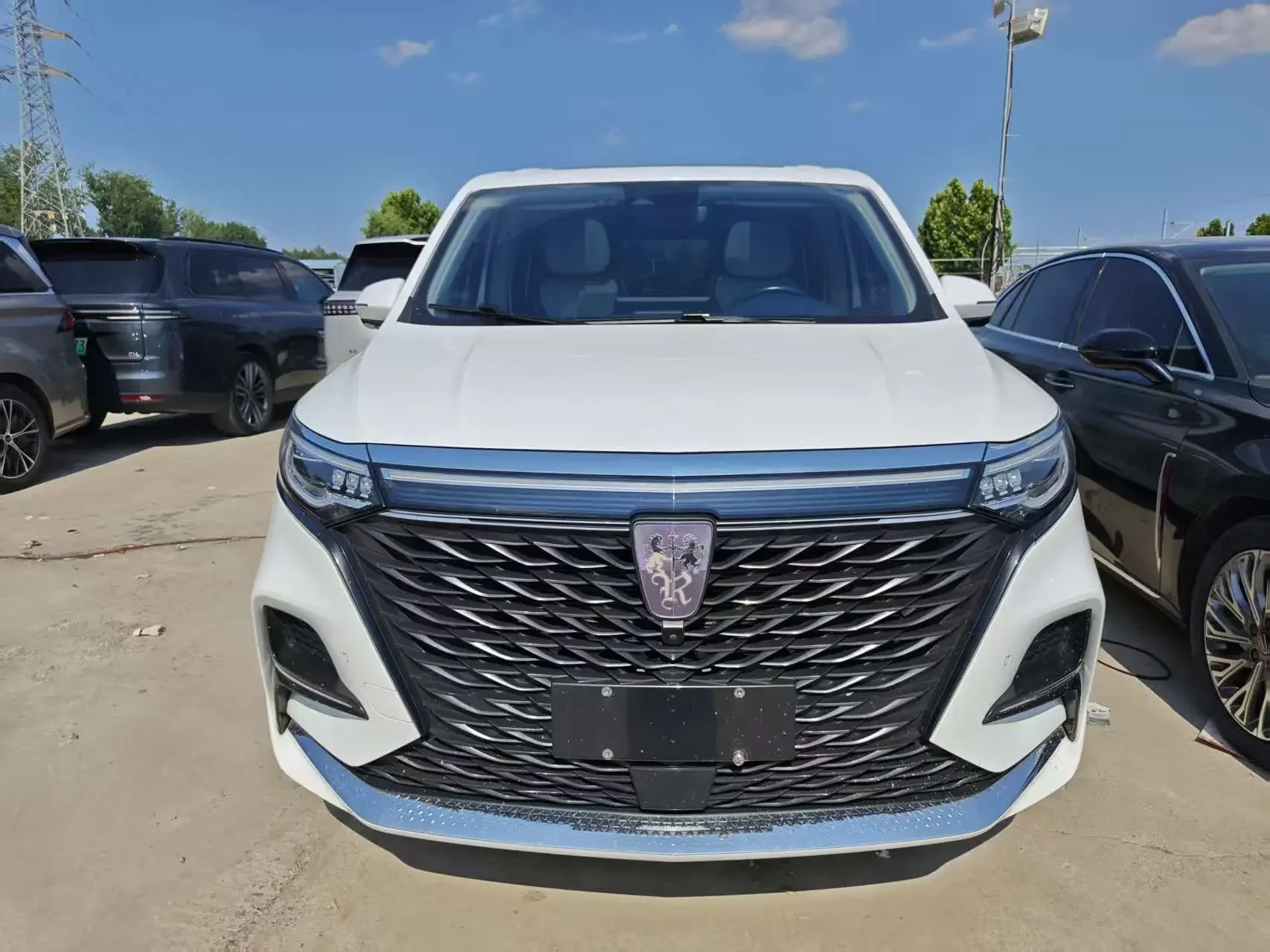 Roewe iMAX8