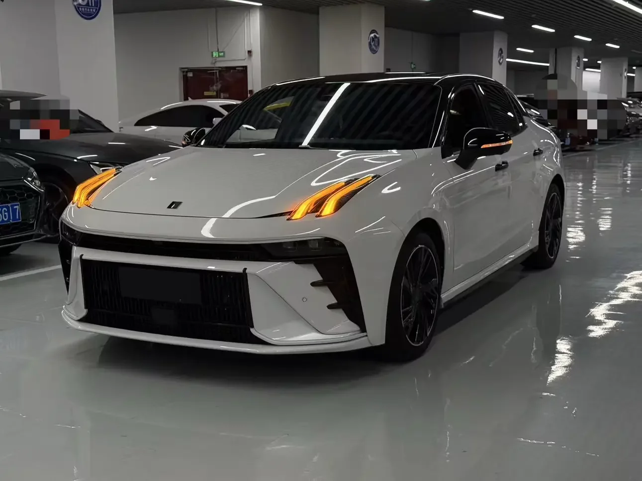Lynk & Co 03