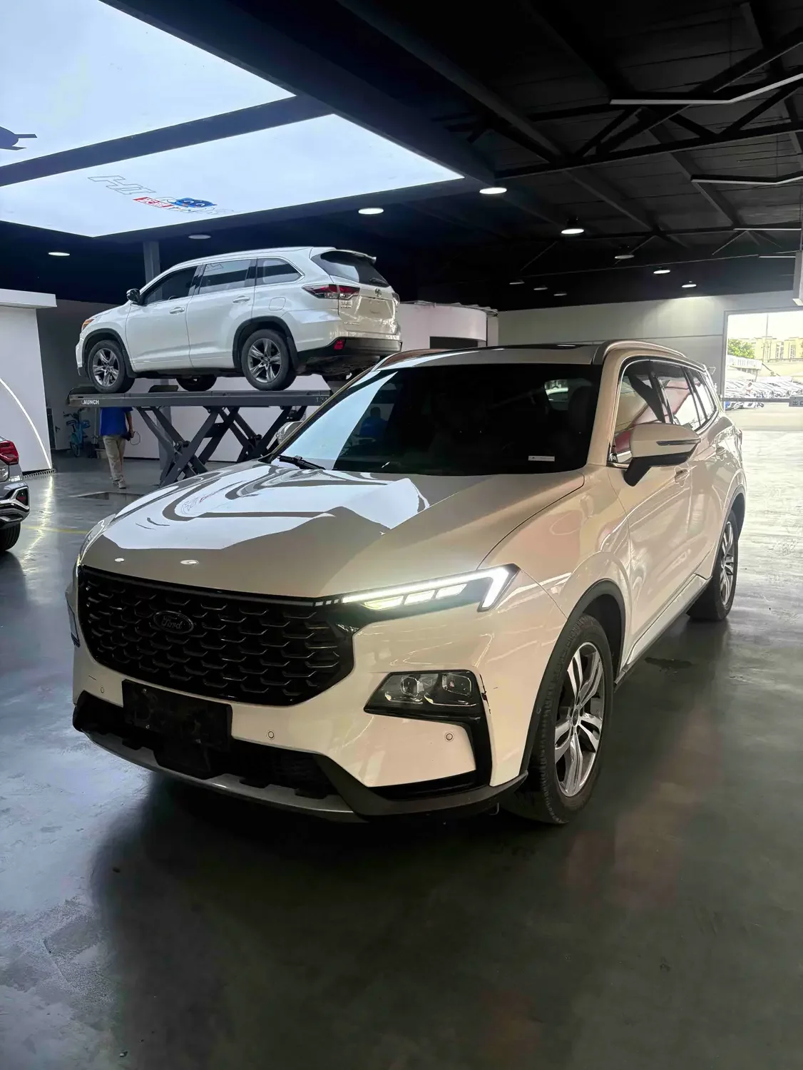 Ford Equator Sport