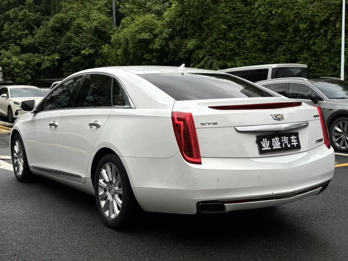 Cadillac XTS