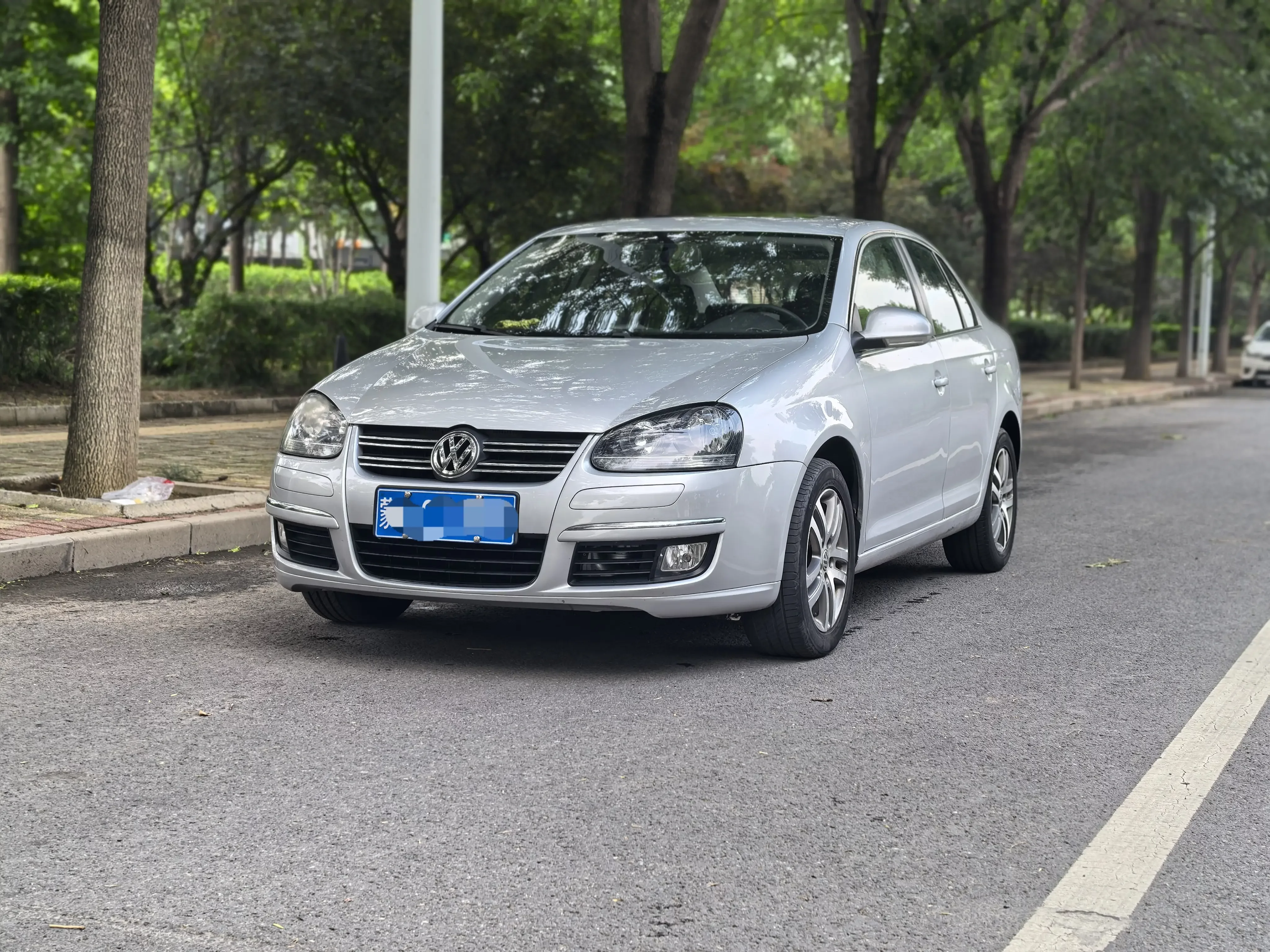 Volkswagen Sagitar  из Китая