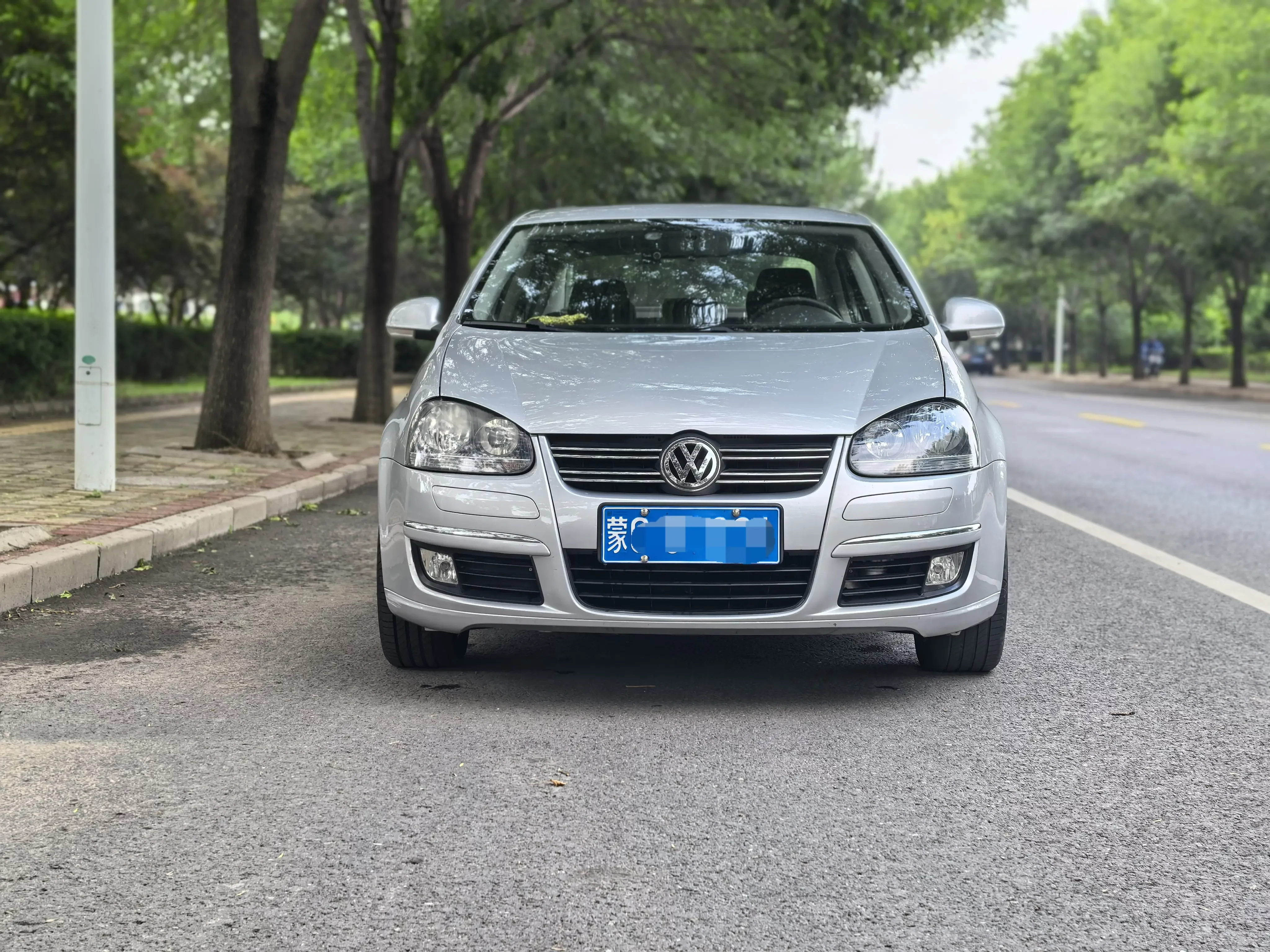 Volkswagen Sagitar  из Китая