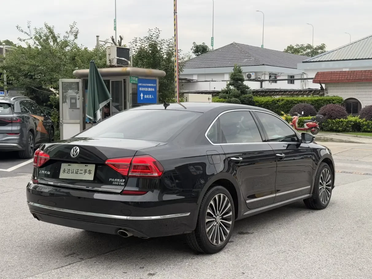 Volkswagen Passat