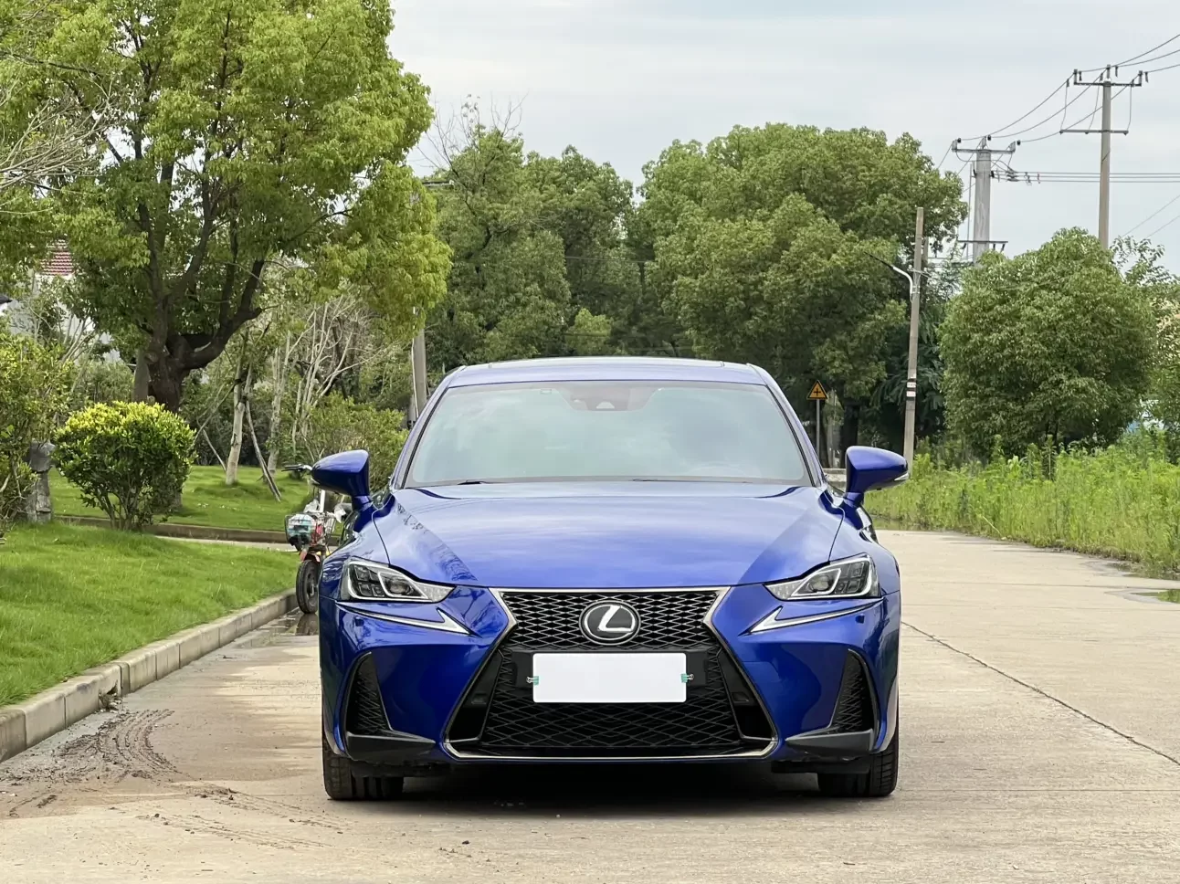 Lexus IS