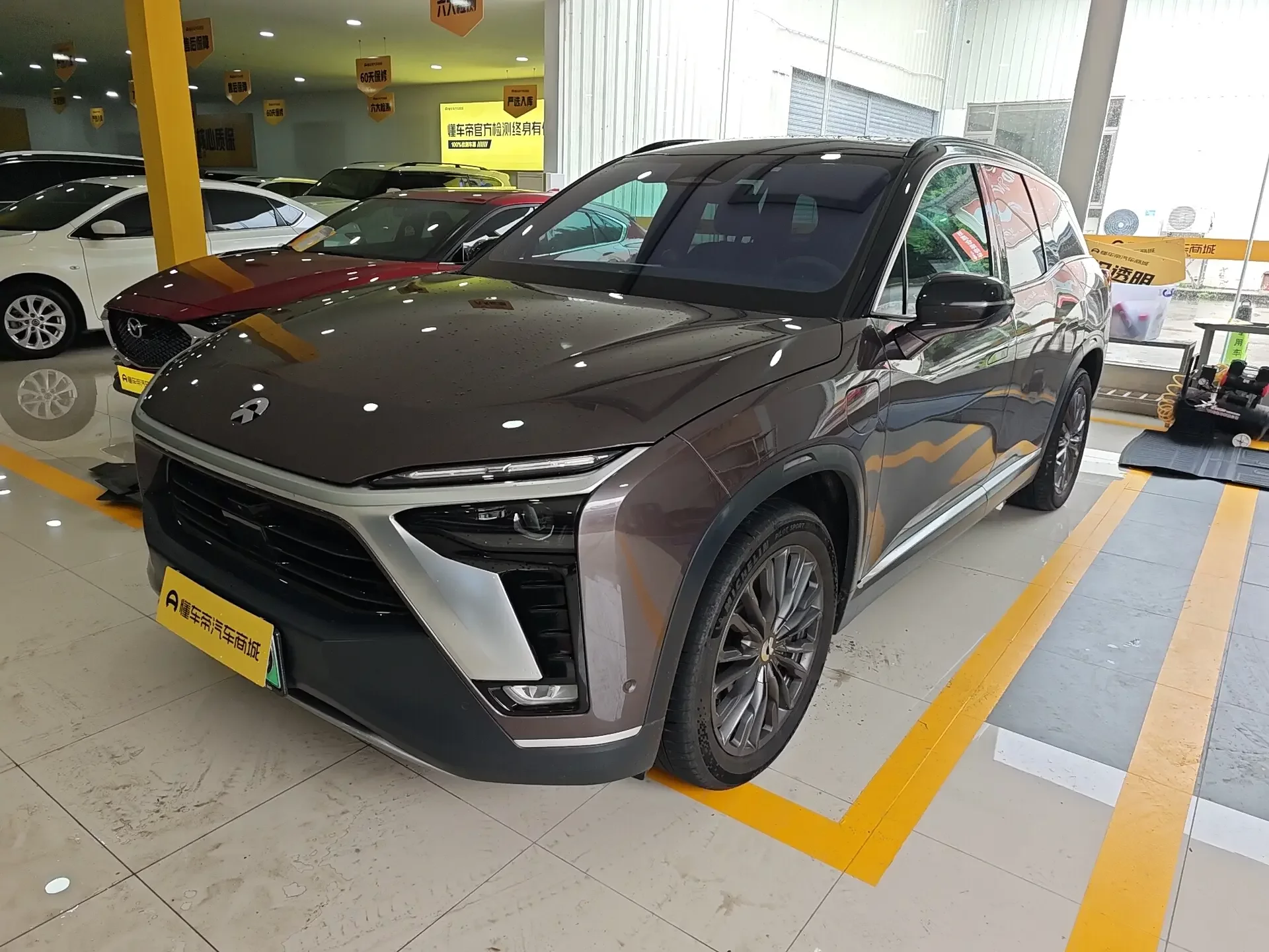 NIO ES8