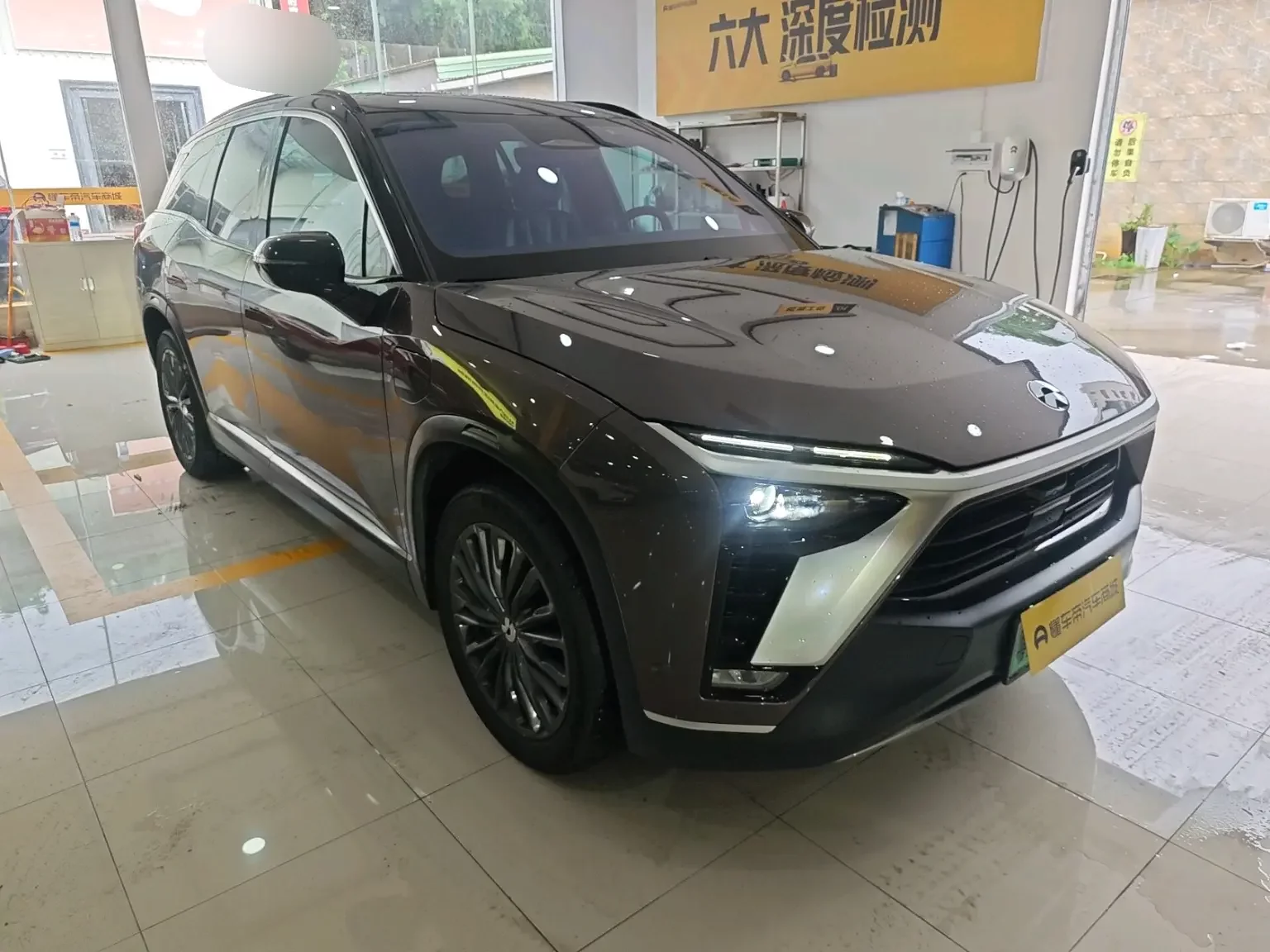 NIO ES8