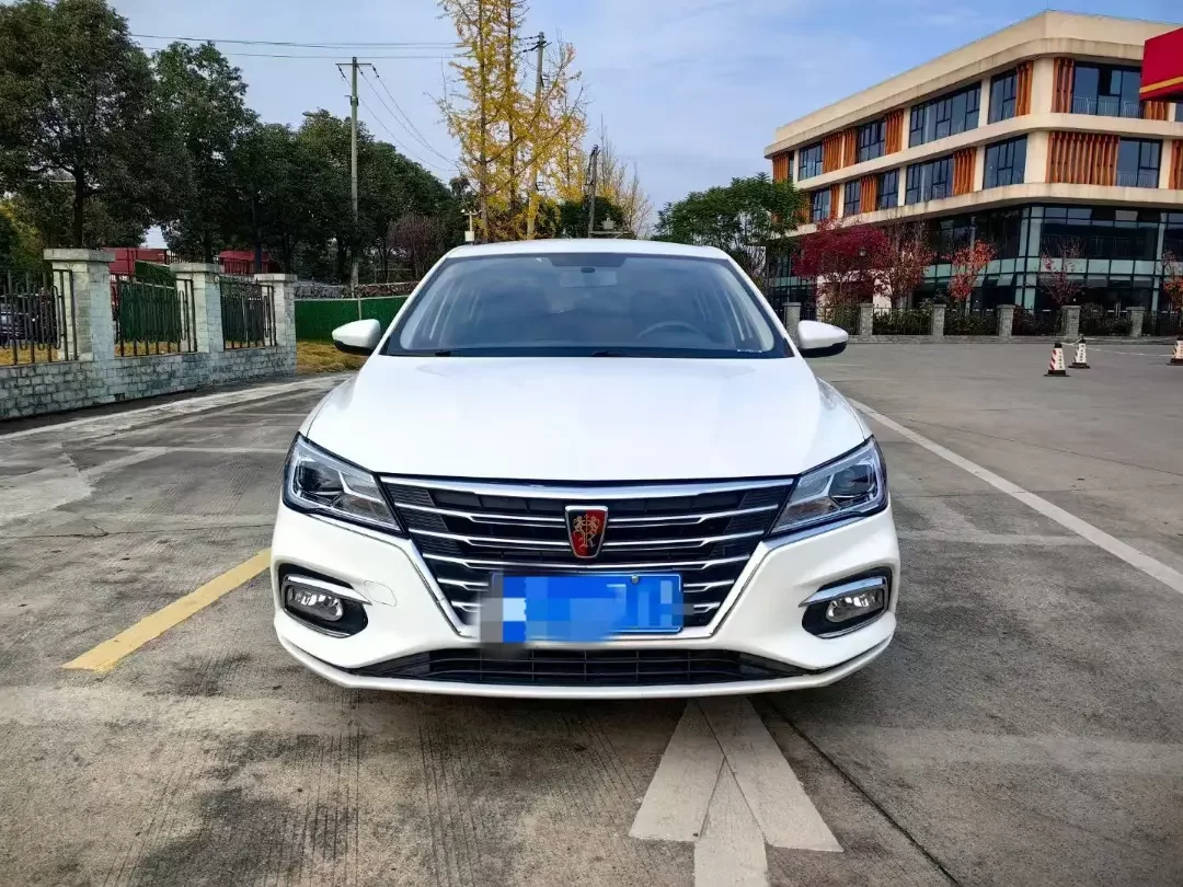 Roewe i5