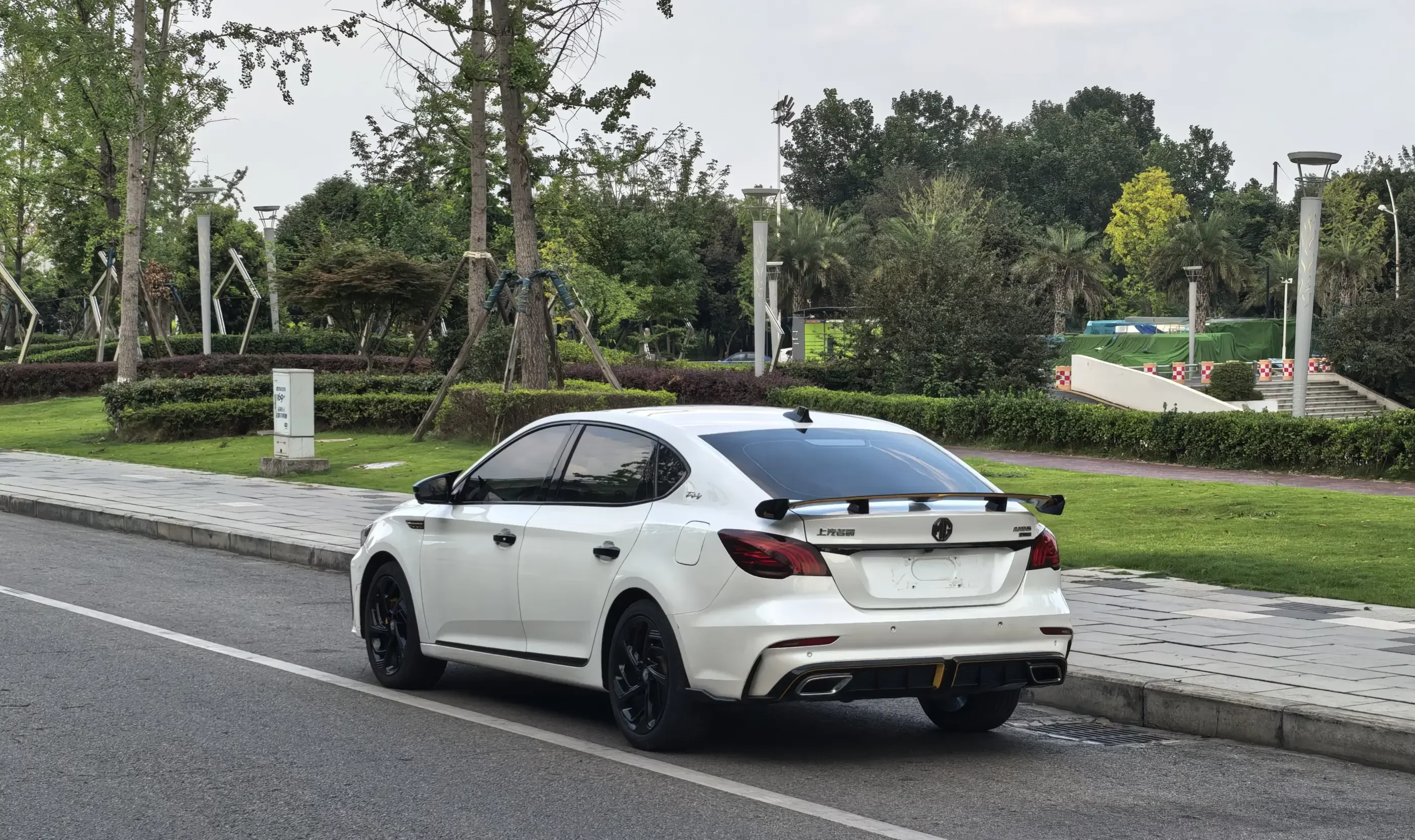 MG 6