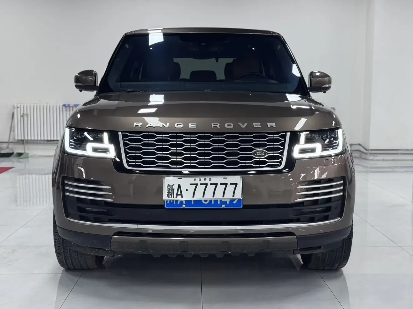 Land Rover range rover