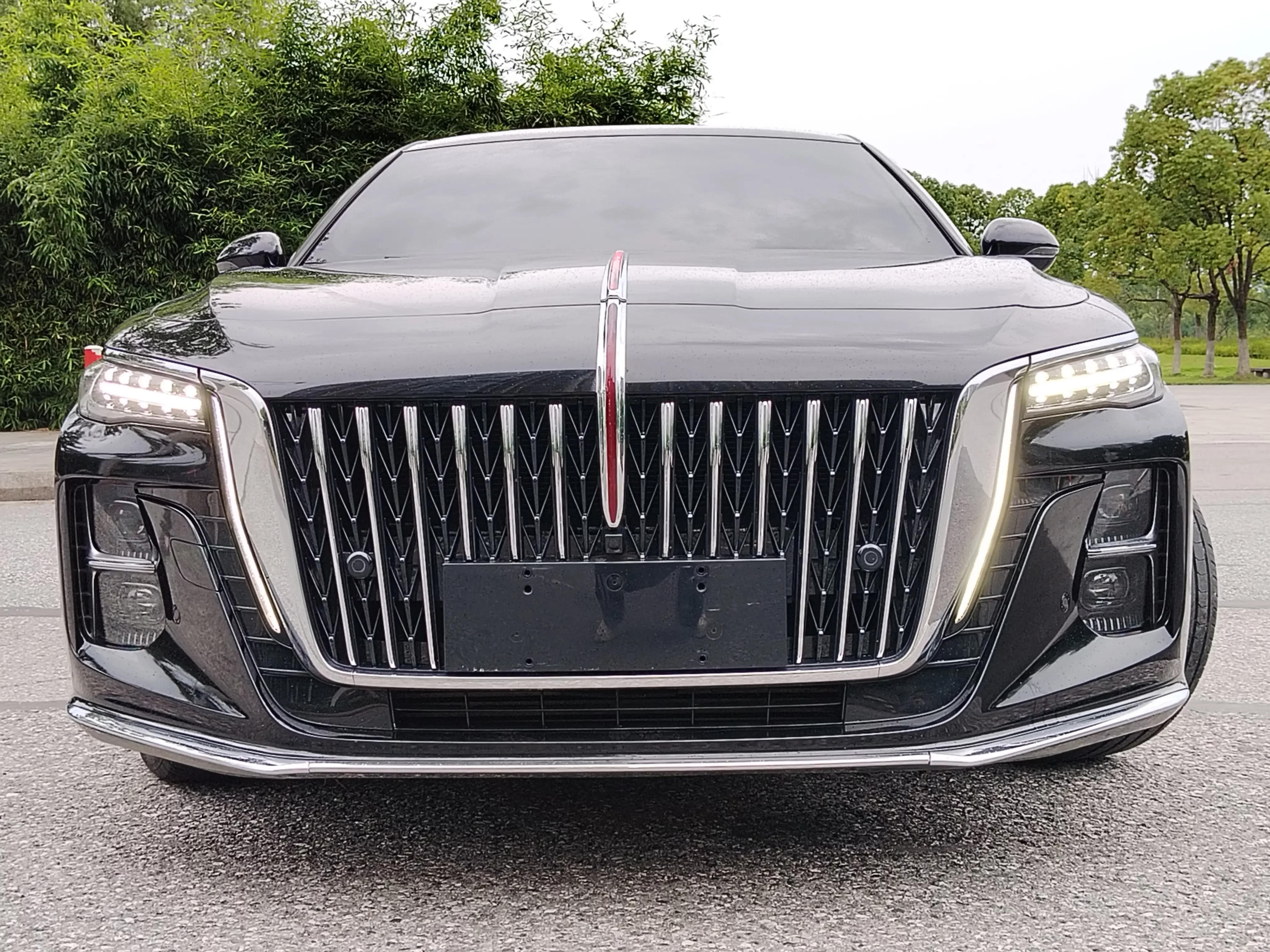 Hongqi H5
