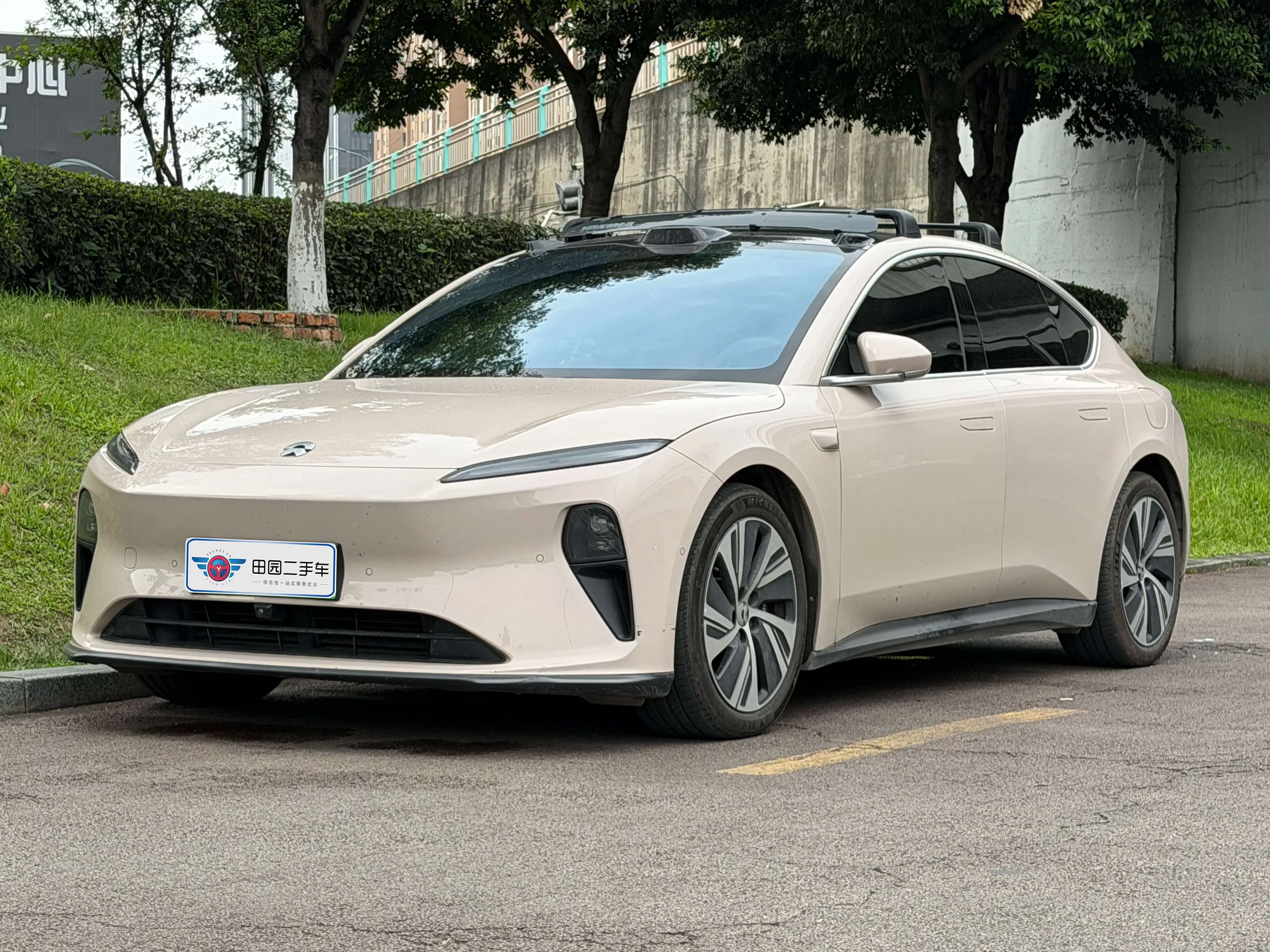 NIO ET5