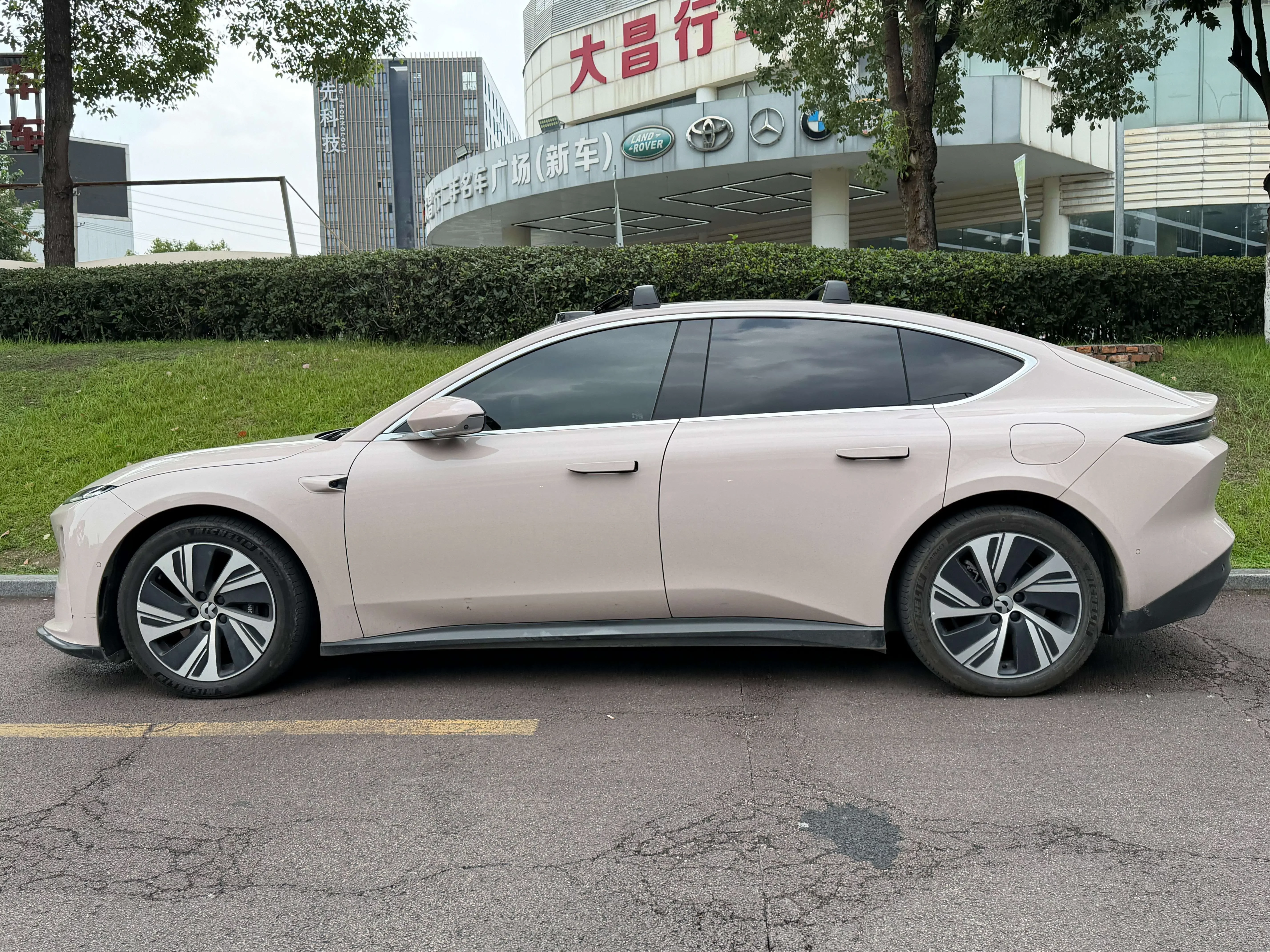 NIO ET5