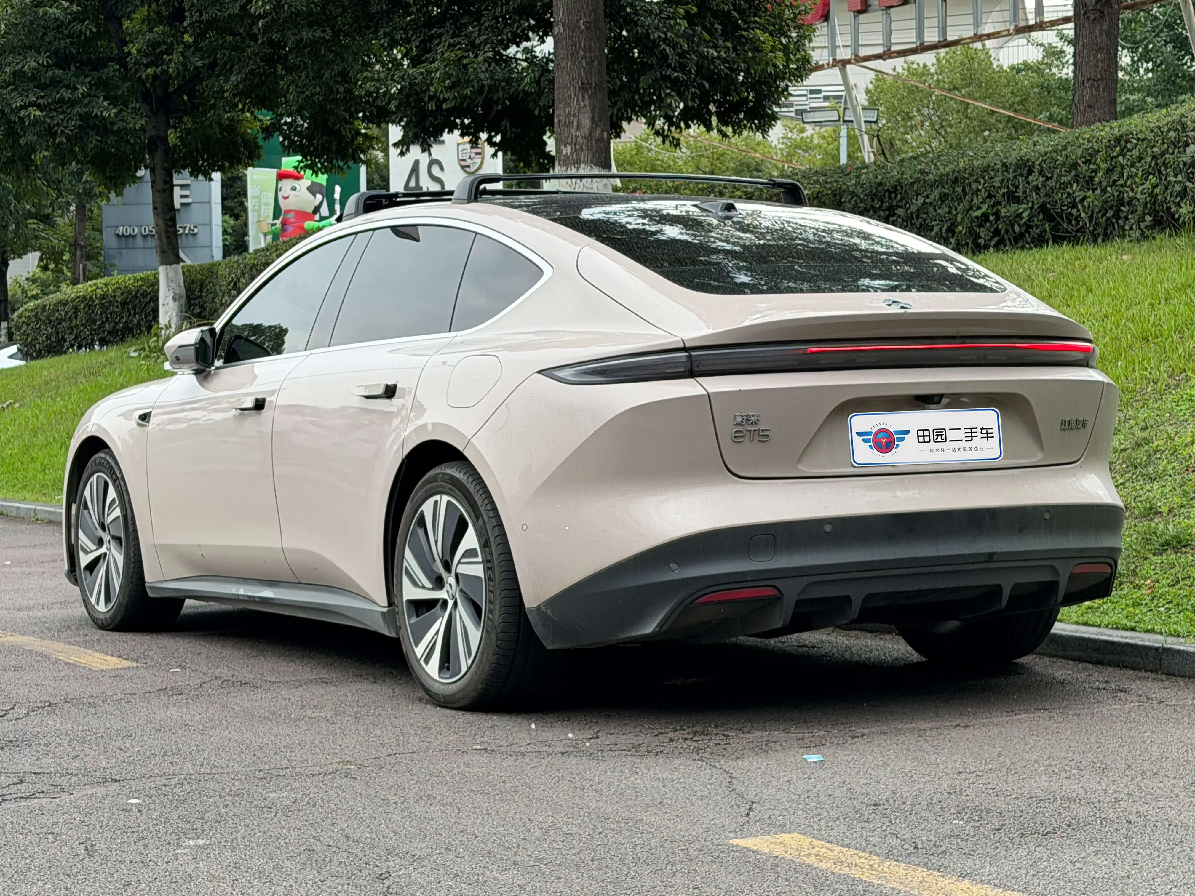 NIO ET5