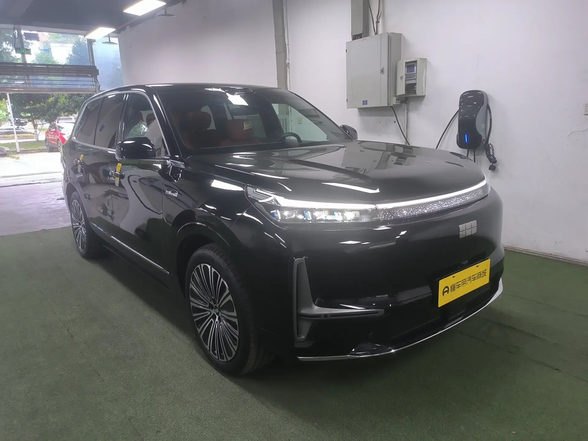 Geely Galaxy M9