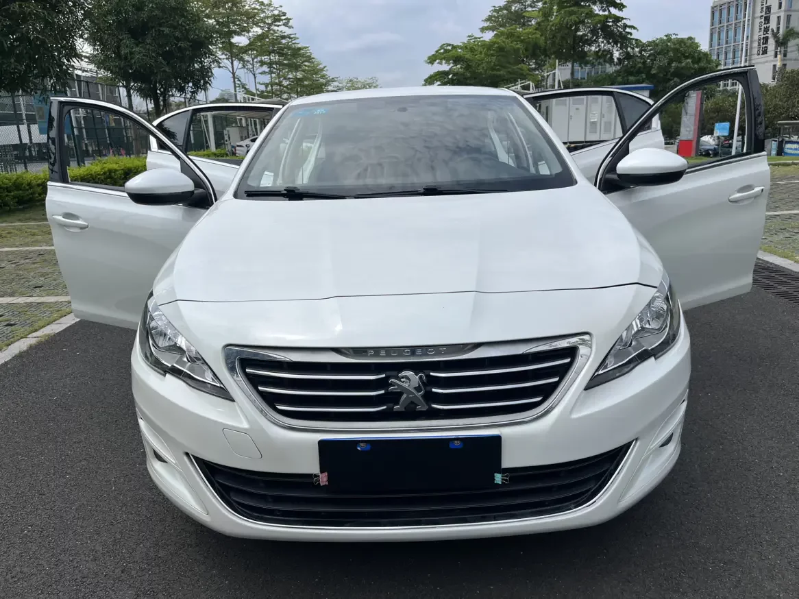 Peugeot 408