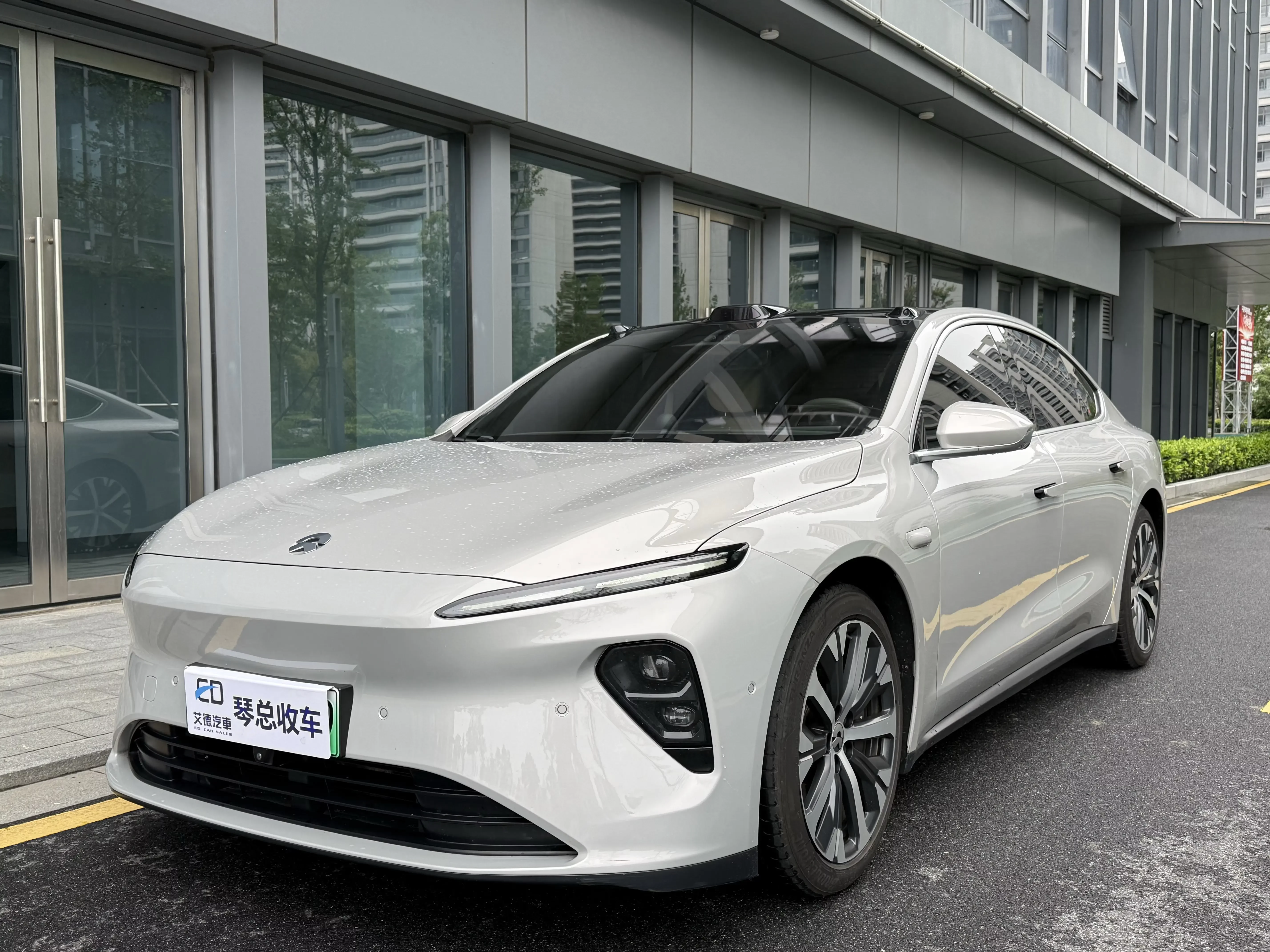 NIO ET7