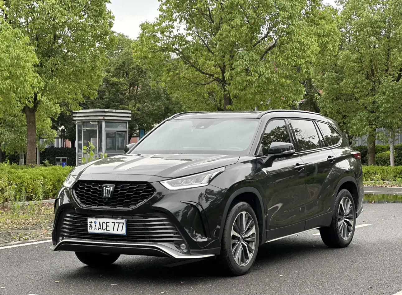 Toyota Crown Kluger