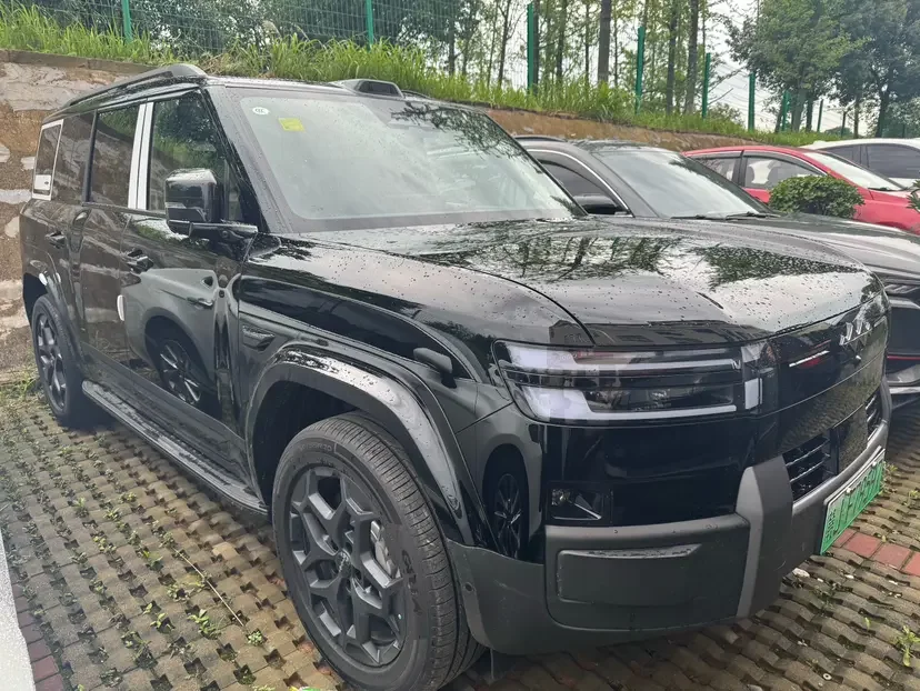 BYD Leopard Titanium 7 PHEV