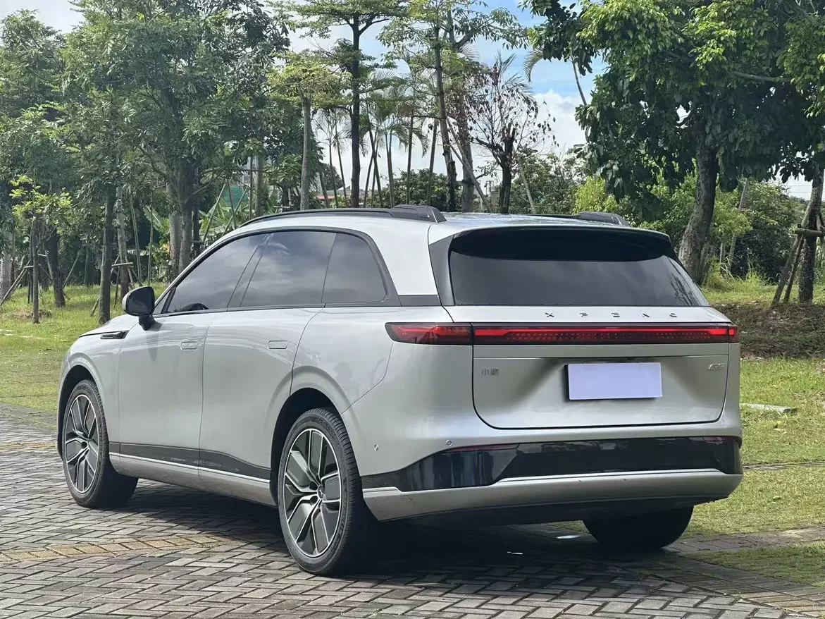 Xpeng G9