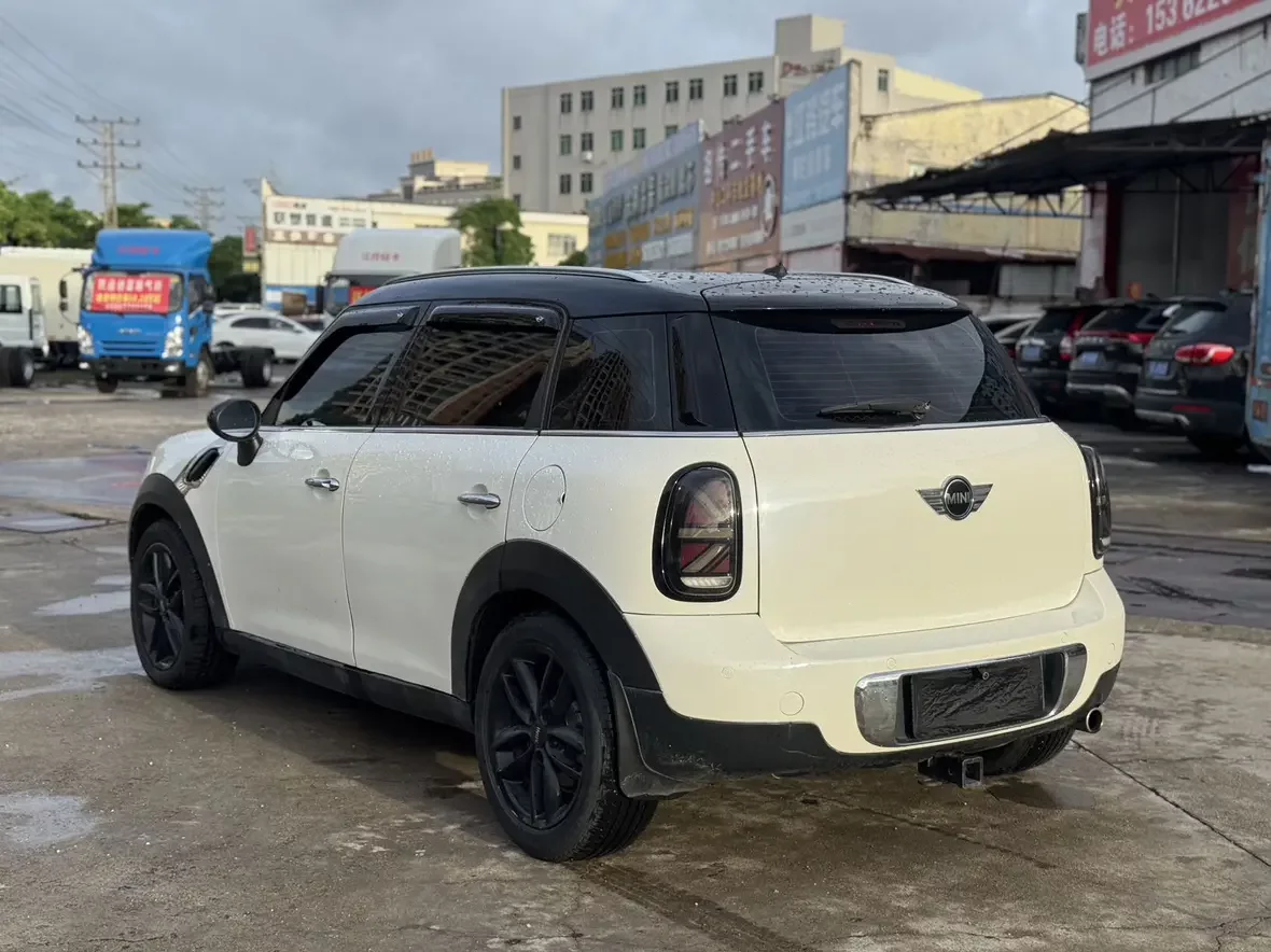 MINI COUNTRYMAN