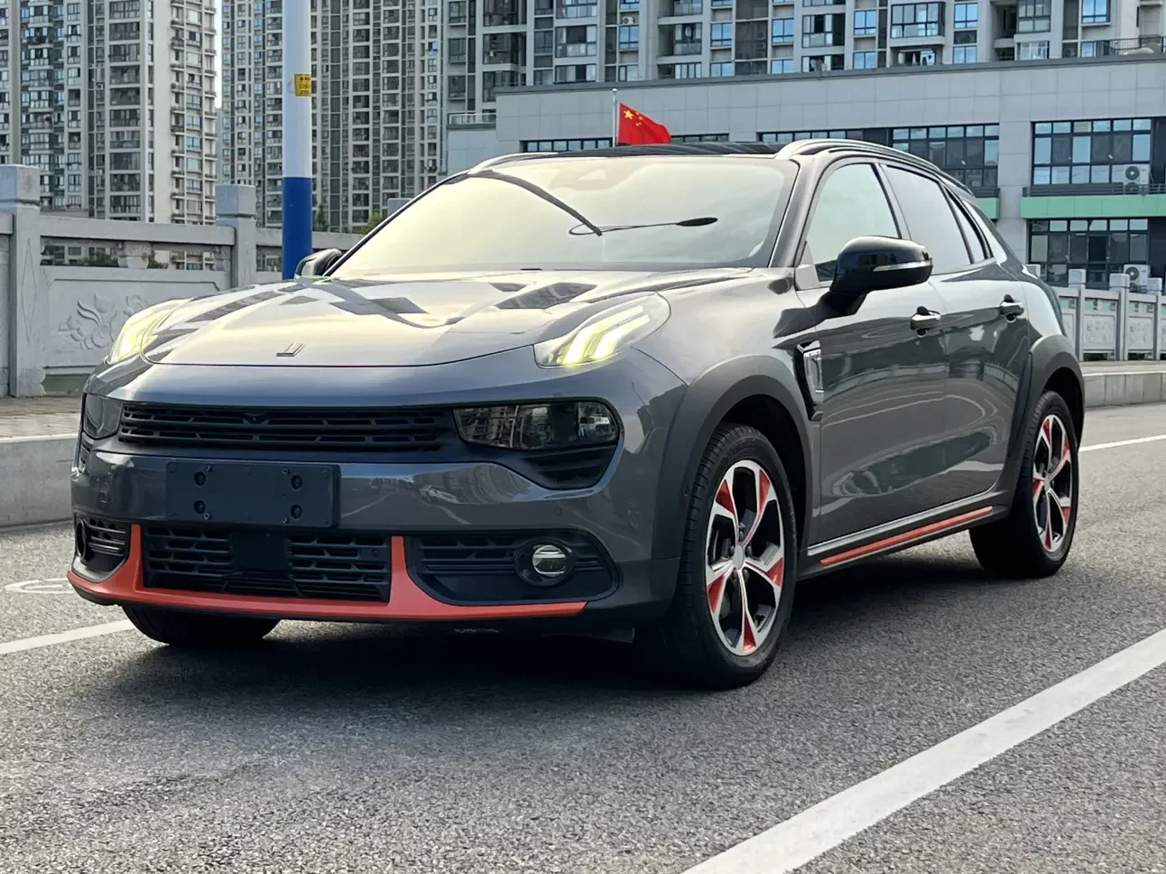 Lynk & Co 02 PHEV