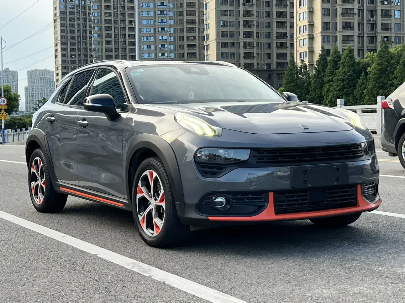 Lynk & Co 02 PHEV