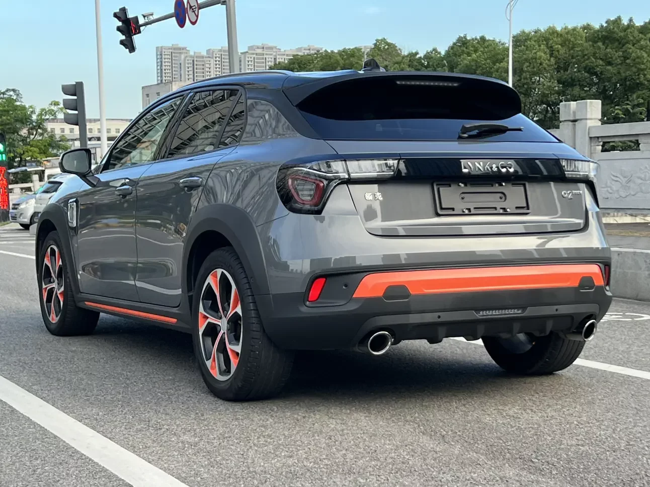 Lynk & Co 02 PHEV