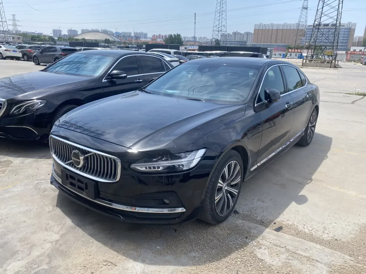 Volvo S90