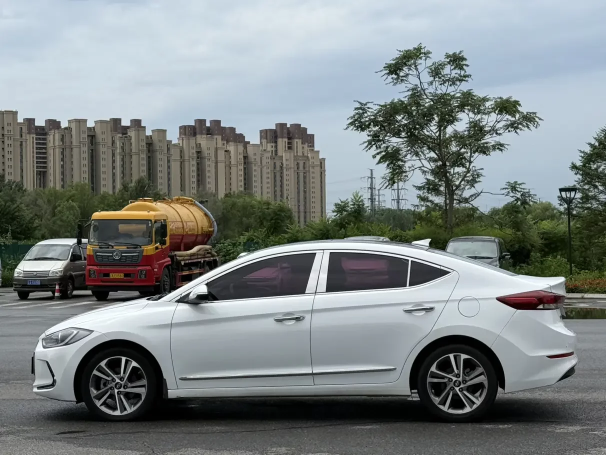 Hyundai lead