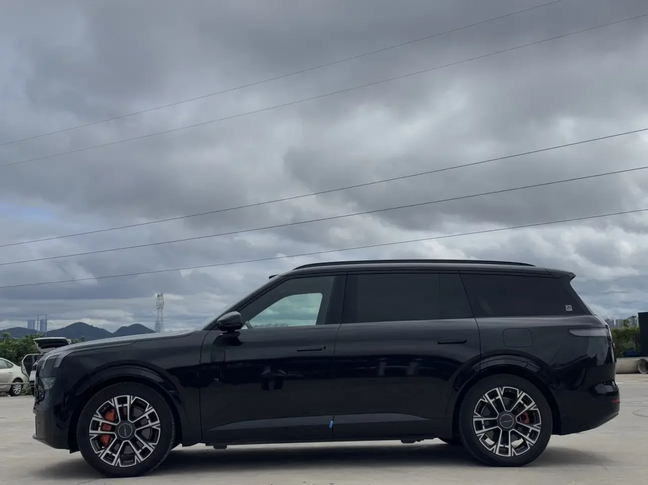 Lynk & Co 900